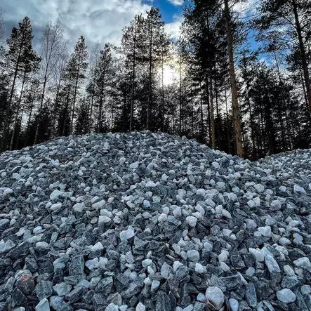 Koristekivi grafiitti - valkoinen 8-16 mm sepeli 800kg suursäkki - Koristekivet - 4000 - 2