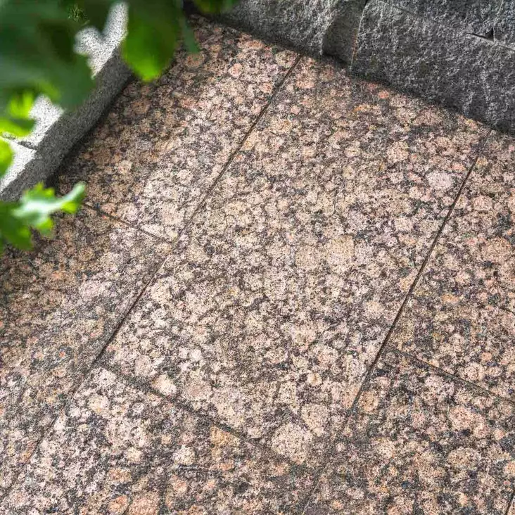 Graniittilaatta Ylämaan ruskea 300x600x30 mm poltettu kotimainen Baltic brown - Graniittilaatat - 2840 - 1
