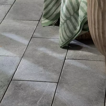 Liuskekivilaatta Bernardos 600x300x20 mm, myllytetty terassi-ja pihalaatta - Luonnonkivilaatat - 4116 - 1