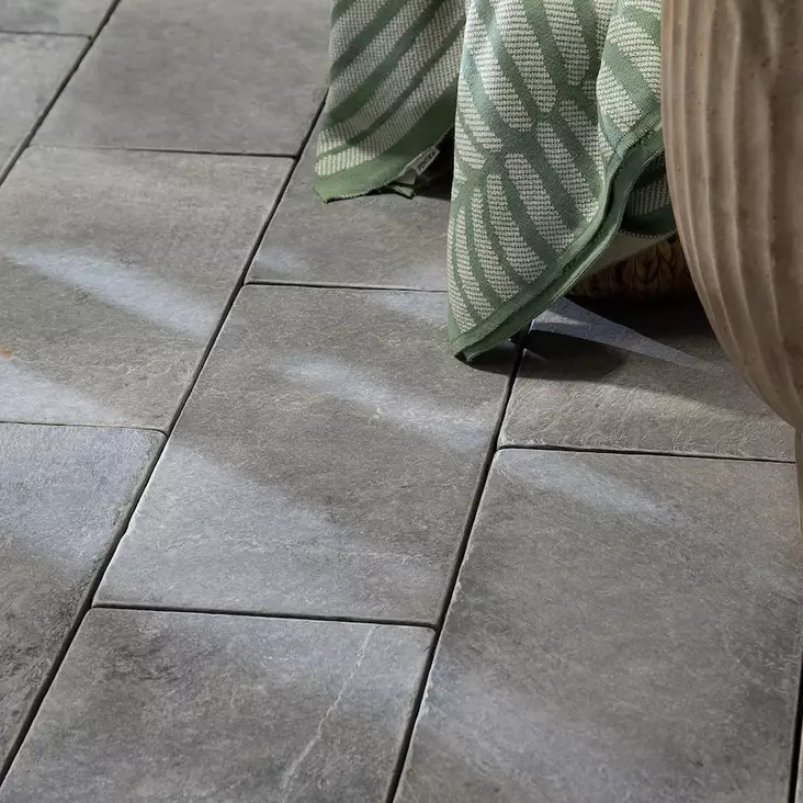 Liuskekivilaatta Bernardos 600x300x20 mm, myllytetty terassi-ja pihalaatta - Luonnonkivilaatat - 4116 - 1