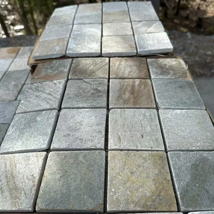 POISTOERÄ Luonnonkivi mosaiikkilaatta - Poistokori - 1000056 - 1