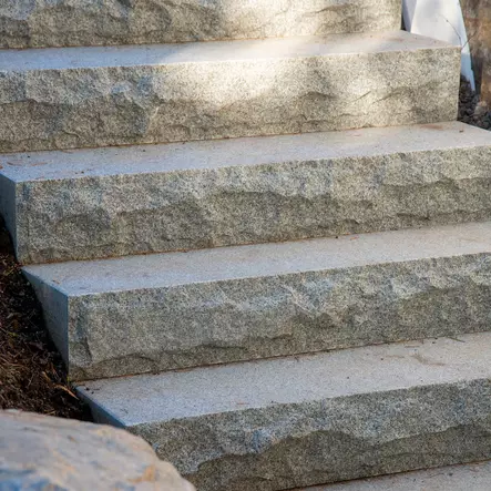 Graniitti Porraskivi Kurun harmaa - Etureuna lohkottu - Porraskivet, luonnonkivet - 4207 - 1