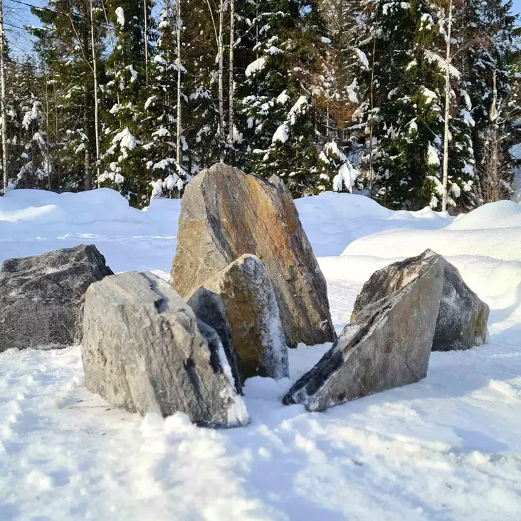 Maisemakivi Sisu Liuskekivi halk n.20-40 cm 5 kpl paketti - Kotimainen luonnonkivi -  - 3017 - 2