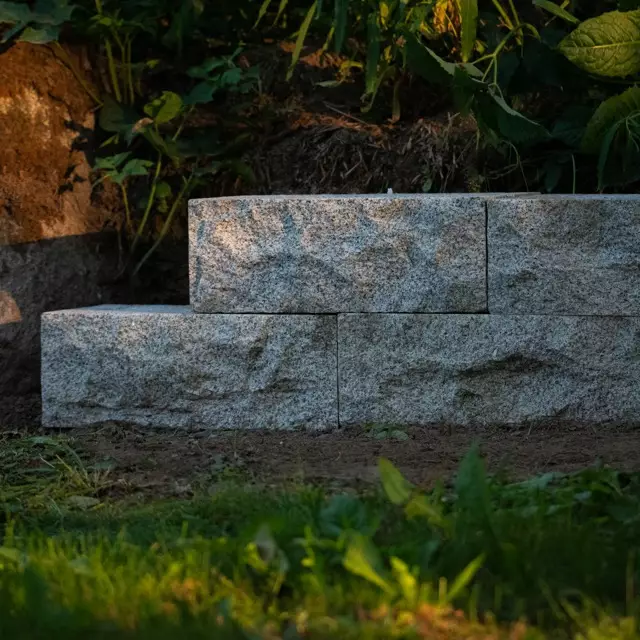 Muurikivi, Harmaa luonnonkivi graniitti, 39x20x14 cm - Muurikivet, luonnonkivet - 3037 - 2