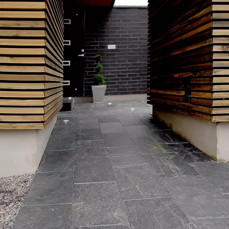 Liuskekivilaatta, Himalajan musta 20mm, 300x600mm - Pihakivet - 1368 - 1