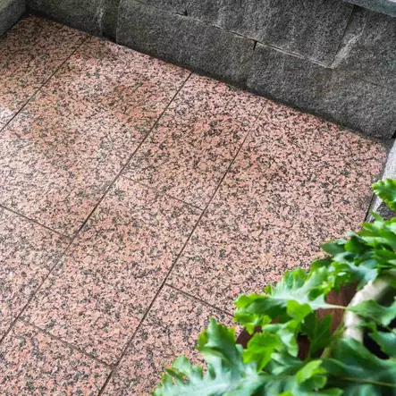 Graniittilaatta Taivassalon punainen, 300x600x30 mm poltettu luonnonkivilaatta Balmoral red - Julkisivu ja seinä - 4079 - 1