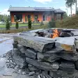 Luonnonkivinuotio Sisu + 5m2 Sisu Oriveden Rust 3-5 cm pihaliuskekivet - Nuotiopaikka - 2609 - 1